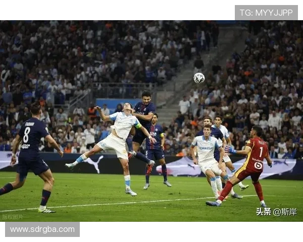 舍瓦利耶关键失误送大礼 巴黎圣日耳曼客场爆冷不敌马赛 舍瓦利耶关键失误送大礼 巴黎圣日耳曼客场爆冷不敌马赛